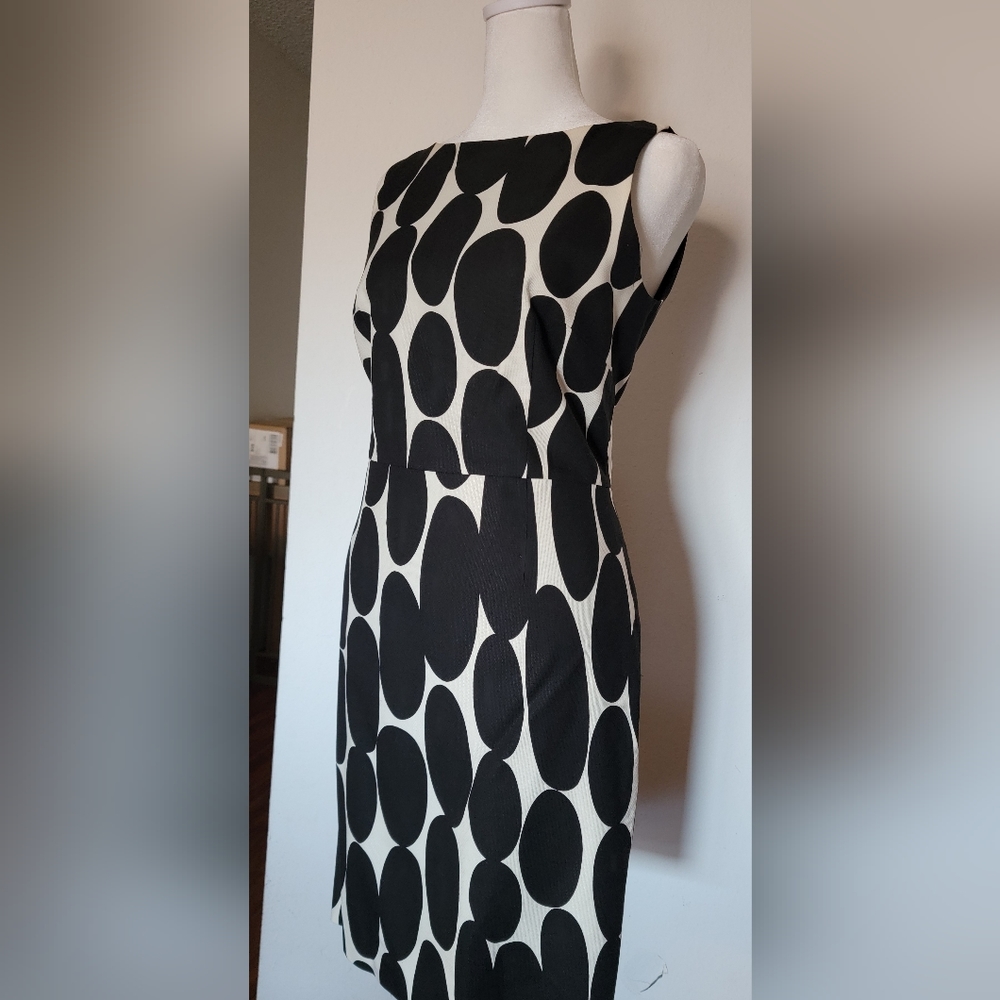 Dress - Picture 3 of 7